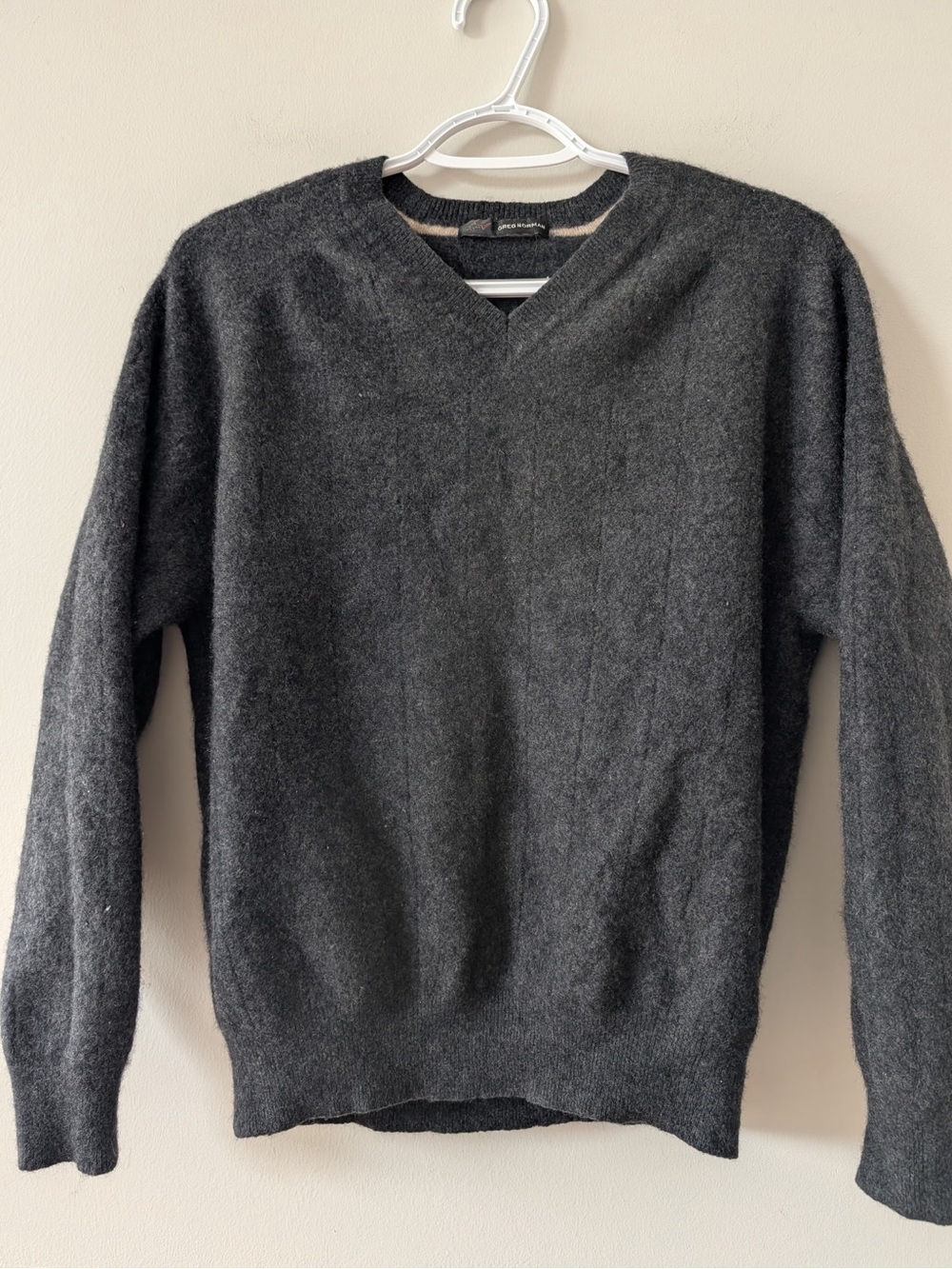 Greg Norman Cashmere Blend Charcoal Gray V-Neck Sweater S/M